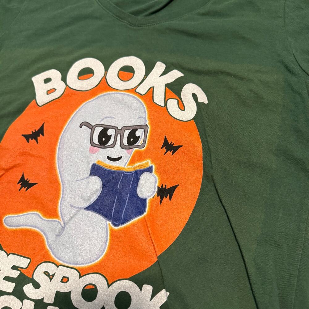 Port & Company Books Are Spooktacular Halloween T-Shirt Womens Large Green Tee - Picture 3 of 9